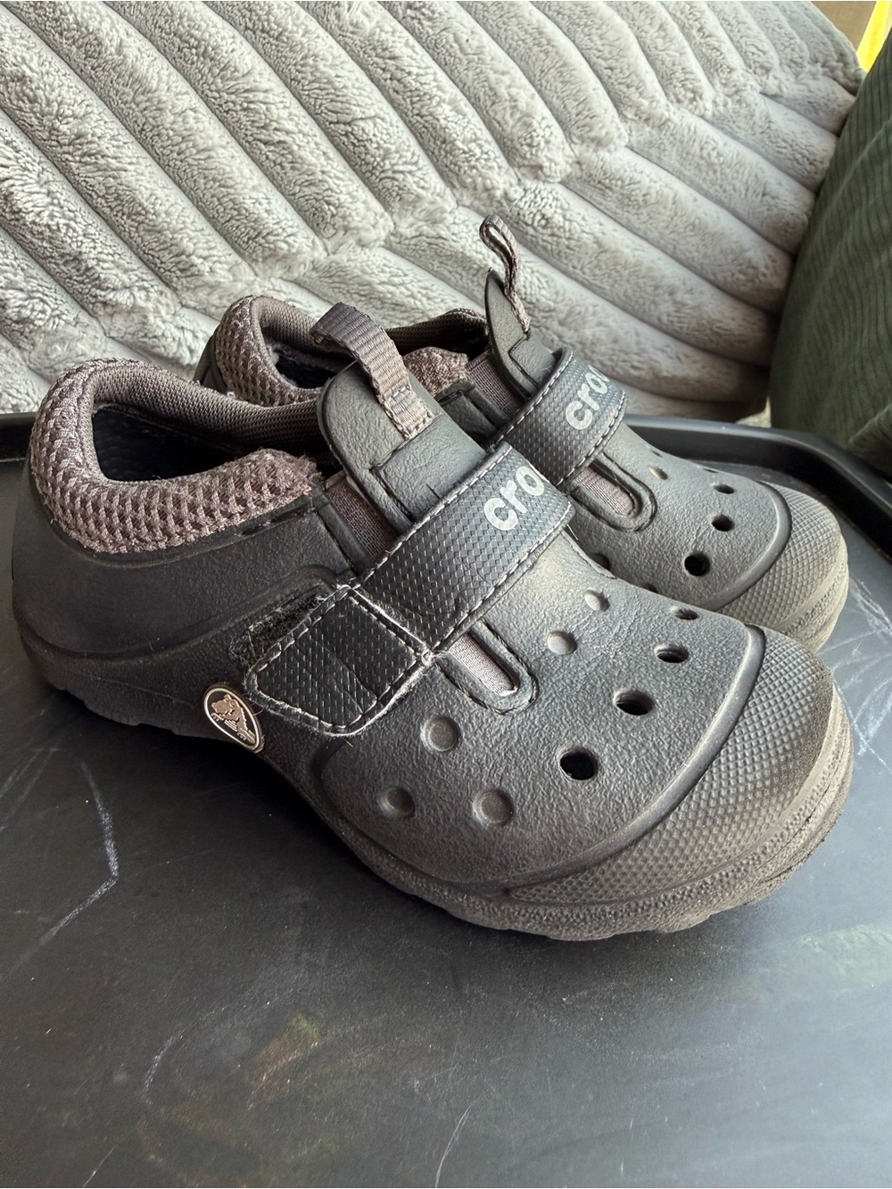 CROCS Kids Black Water-Friendly Hook & Loop Clog Sneaker Shoe Size 11